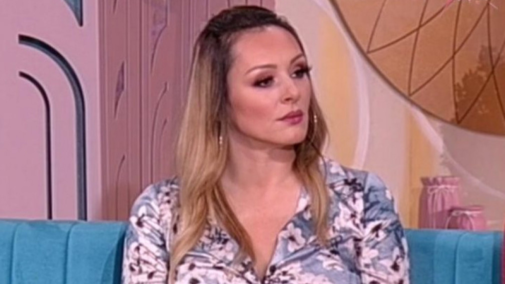 НЕЋУ ЧЕКАТИ ЛУНУ ИСПРЕД БОЛНИЦЕ: Анабела изненадила након рођења унуке - "Не видим разлог да идем тамо"