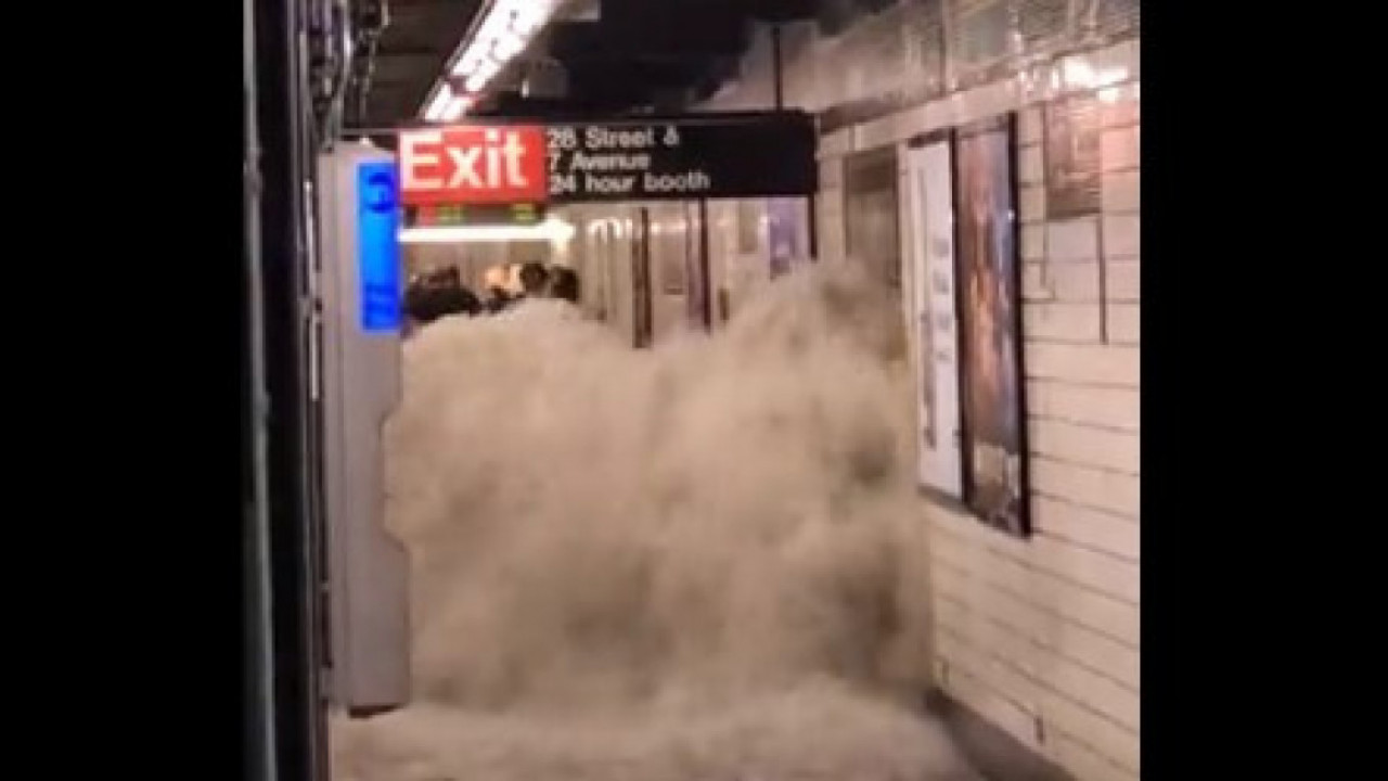 SCENE KAO NA TITANIKU: Metro stanica potopljena - u NJujorku vanredno stanje (VIDEO)