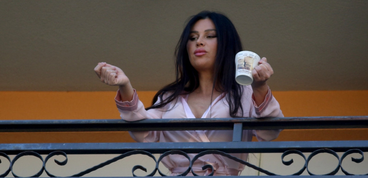 NOVI VRELI SNIMAK: Stanija igra, vrti se kao čigra (VIDEO)