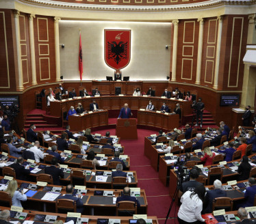 Albanci usvojili rezoluciju o "genocidu" u Srebrenici