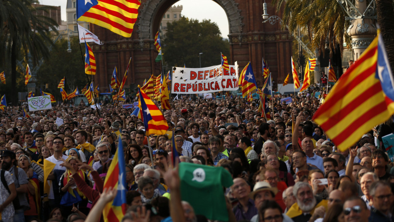 ЖЕЛЕ НОВИ РЕФЕРЕНДУМ: Каталонци траже сагласност Мадрида