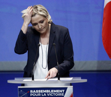 Le Penova hoće referendum o migrantima