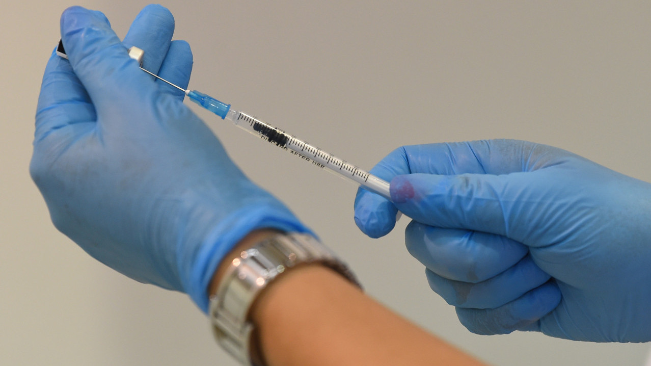 NAJNOVIJA ISPITIVANJA U BRITANIJI: Flaster u vidu vakcine?