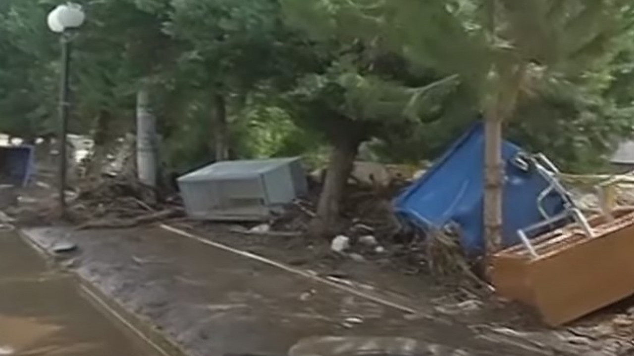 АЛАРМАНТНО! Грчкој прете фаталне поплаве