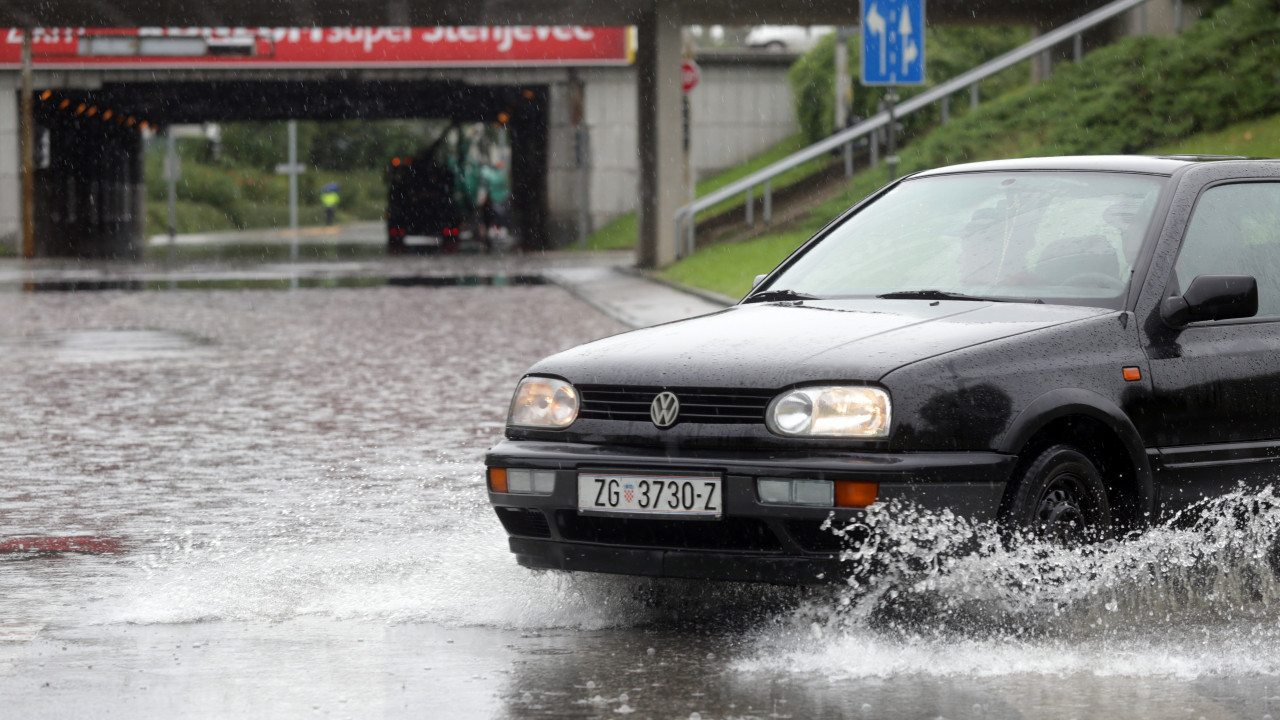 TEŠKO NEVREME: Glavne padavine tek stižu