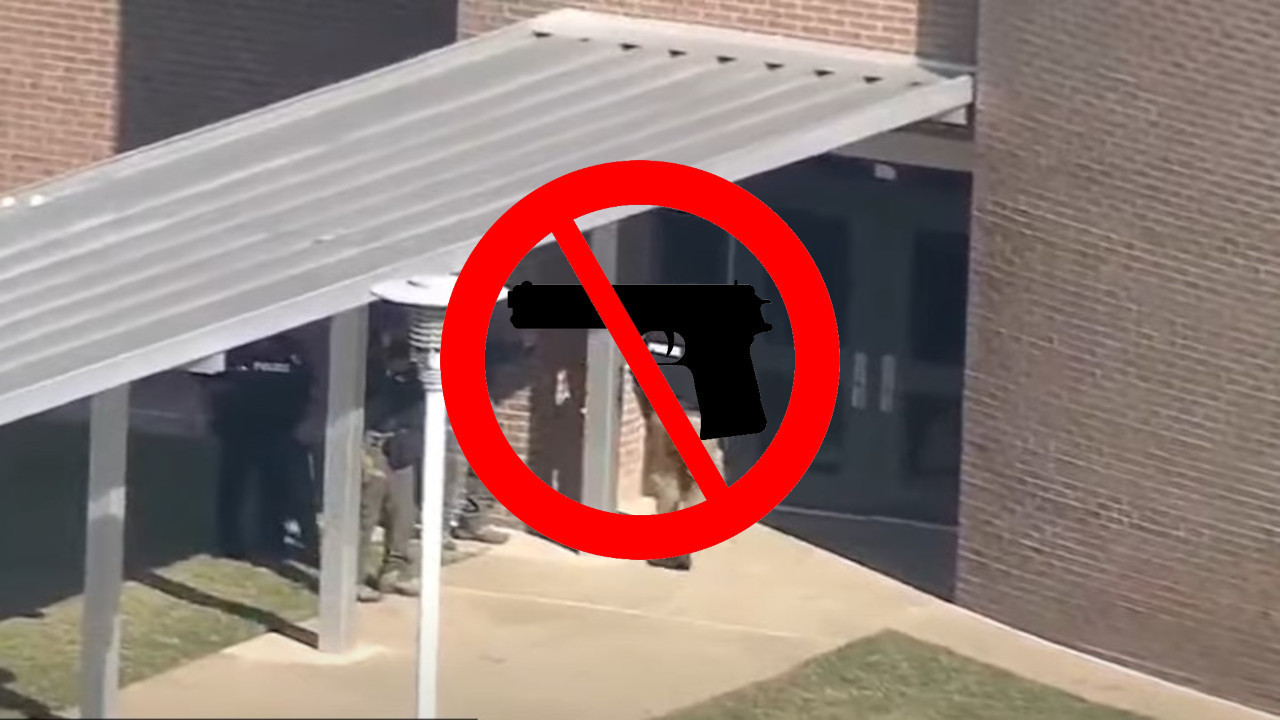 ТРАГИЧНА СЛИКА: Пуцњава у средњој школи у Тексасу (ВИДЕО)