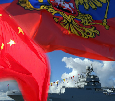 ТОКИО УЗНЕМИРЕН: Забринути због војне вежбе Кине и Русије