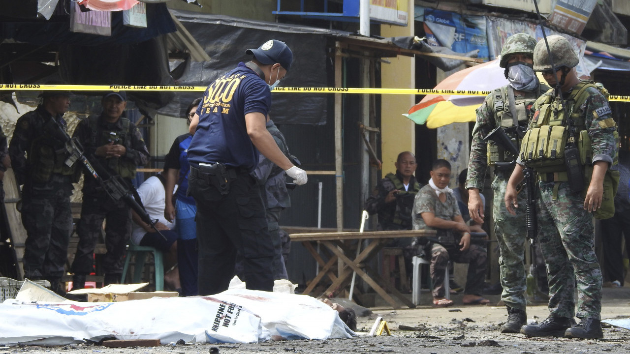 УБИЛИ 4 КИНЕЗА: Филипински полицајци извршили рацију