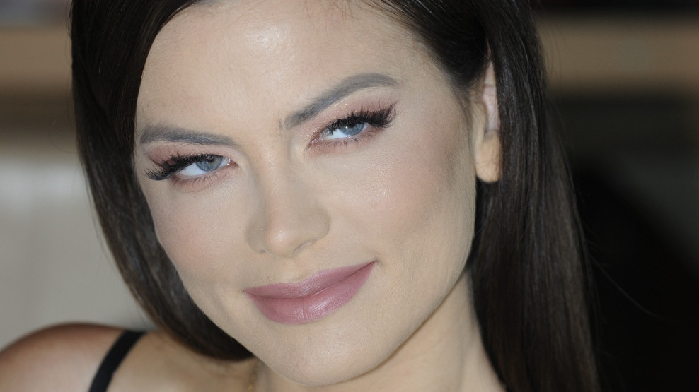 POBEGLA IZ SRBIJE: Milica u izazovnom i vrelom bikini izdanju