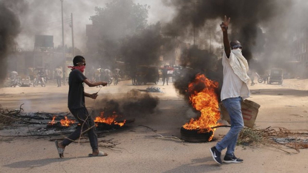 ПОГИБИЈА ДЕМОНСТРАНТА: Протест у Судану однео један живот