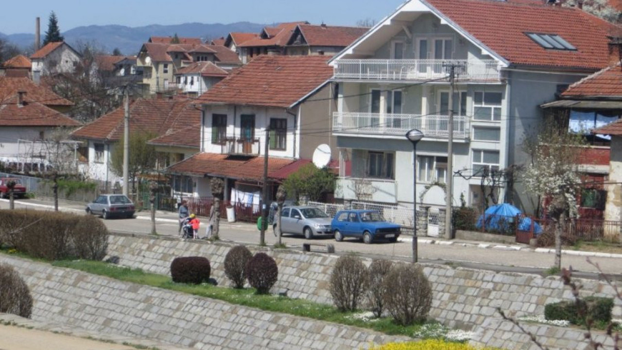 NESREĆA U SURDULICI: Karabinom upucao mladića