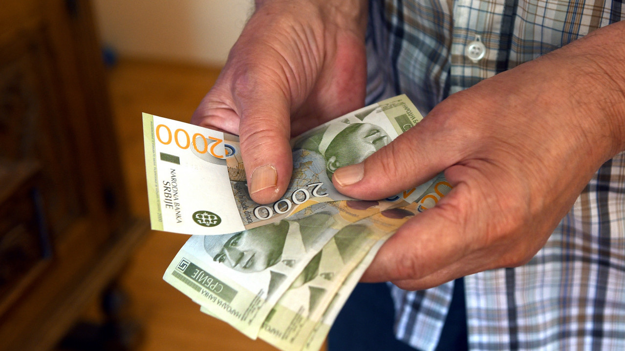 POMOĆ DRŽAVE: Sutra počinje isplata 10.000 dinara za decu