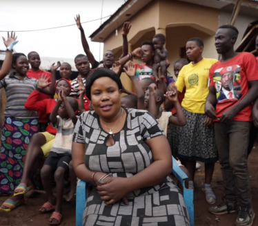 AFRIKANKA HEROJ: Samohrana majka ima 40 godina i 44 dece