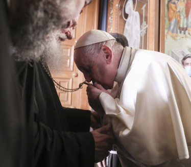 ИСТОРИЈСКО ИЗВИЊЕЊЕ ПРАВОСЛАВЦИМА Папа Фрања моли за опрост