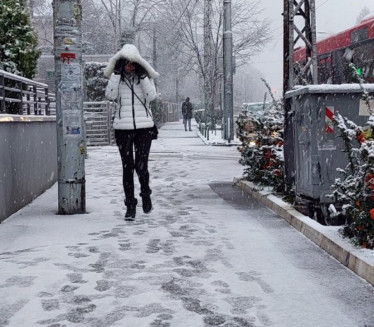 РХМЗ УПОЗОРАВА: Веће количине снега у неким деловима Србије