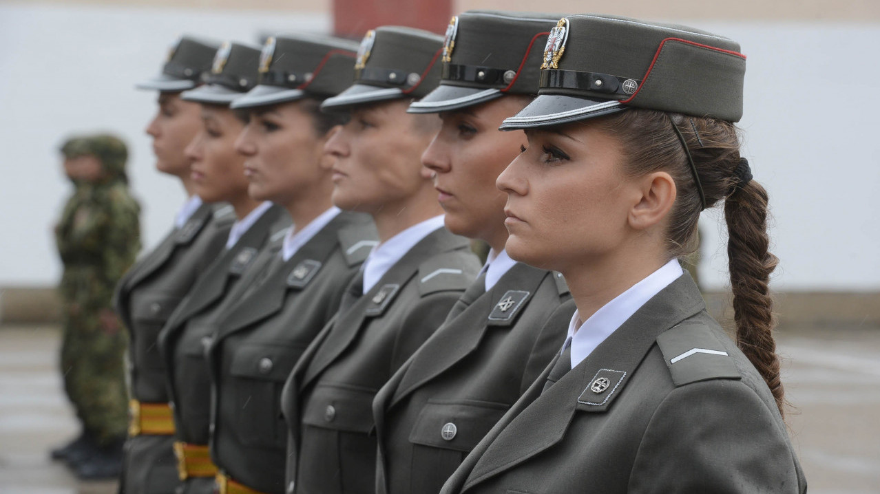 Više od polovine đaka Vojne gimnazije su devojčice