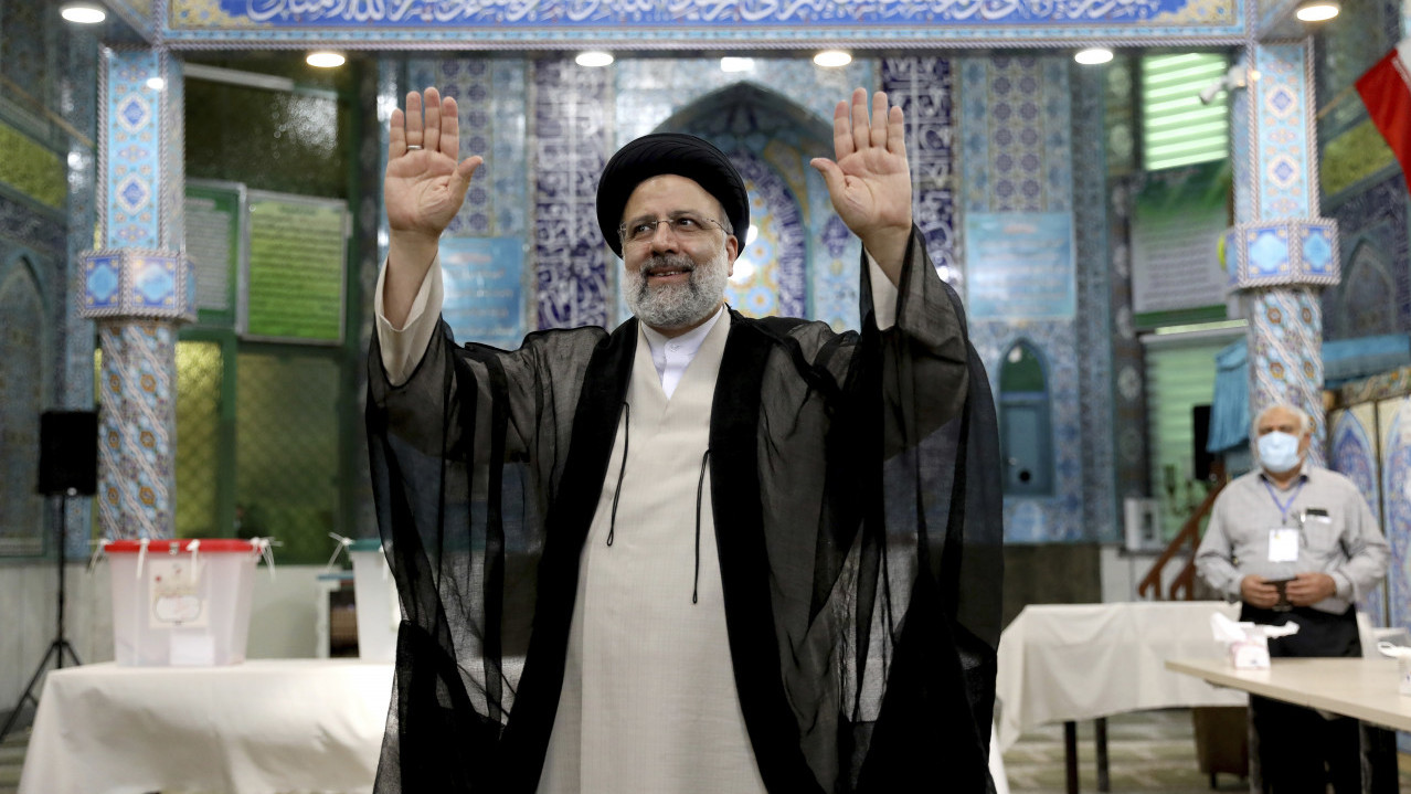 ПООШТРАВАЊЕ САНКЦИЈА ИРАНУ: Иран прави атомску бомбу