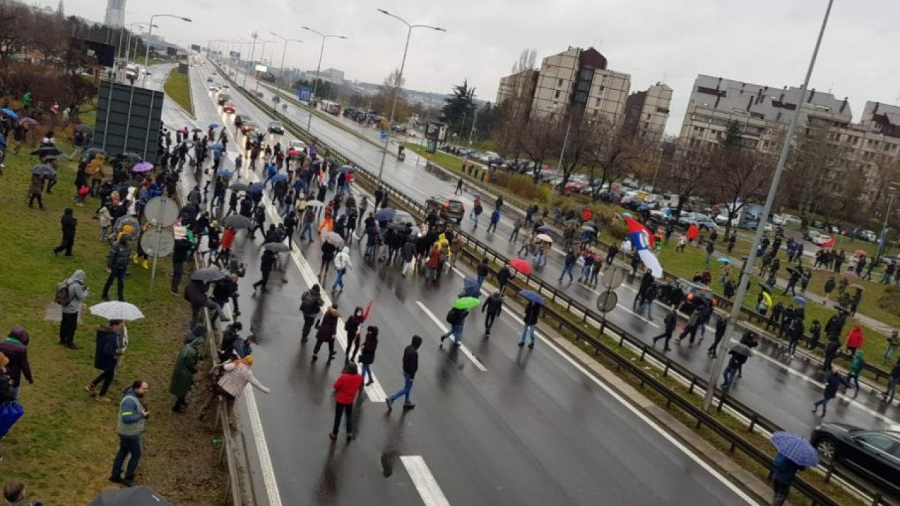 Nova subota, nova blokada auto-puta iako su zahtevi ispunjeni