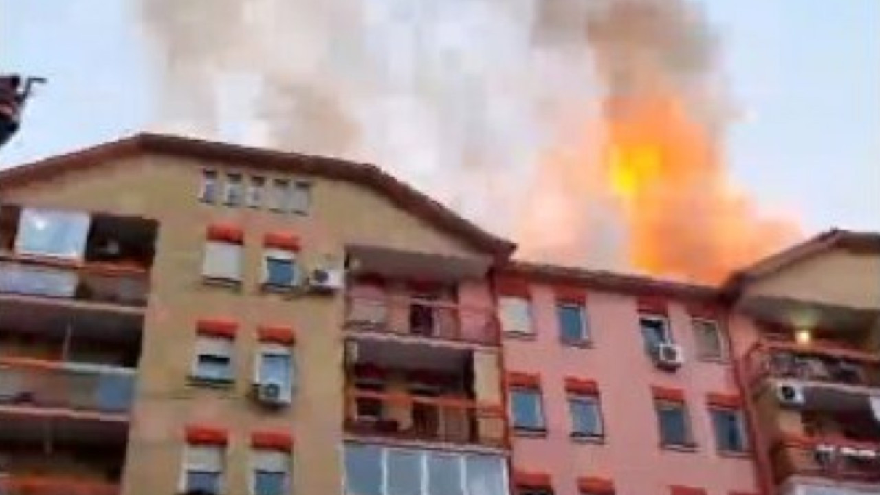 PLAMEN ZAHTAVIO KROV ZGRADE: Požar u Novom Sadu