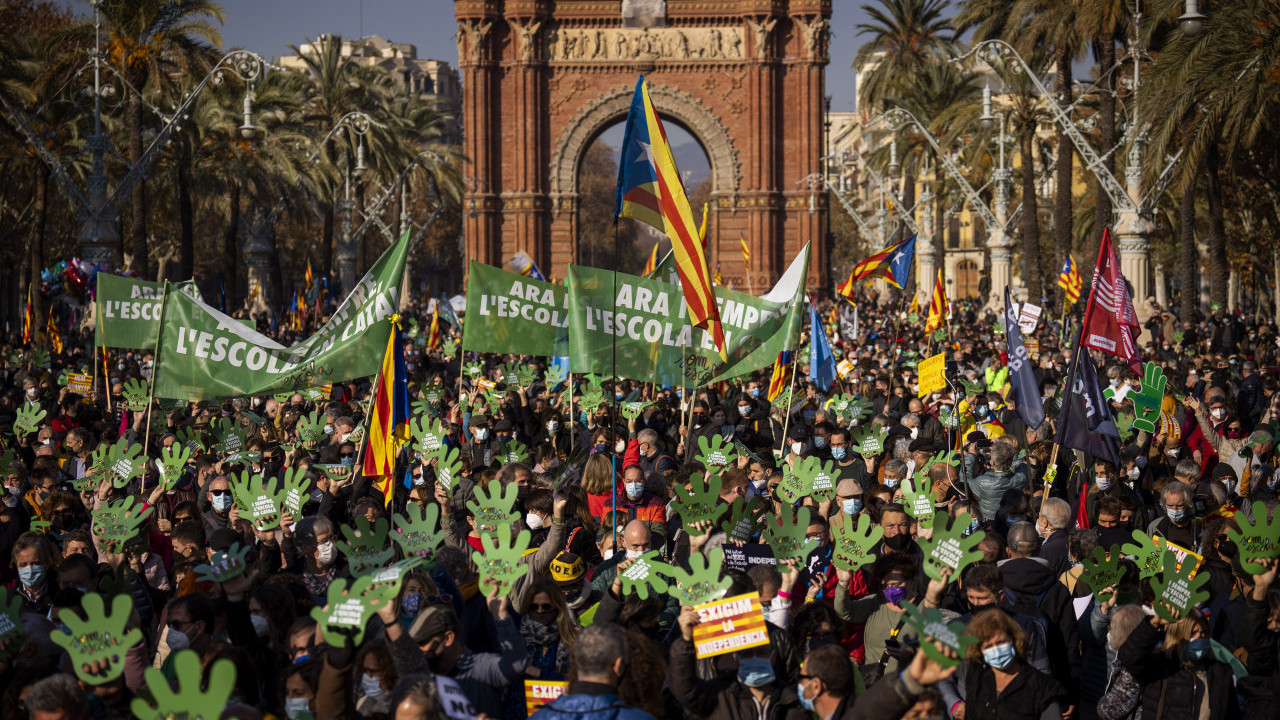 "НО ПАСАРАН": Каталонци протестују због шпанског у школама
