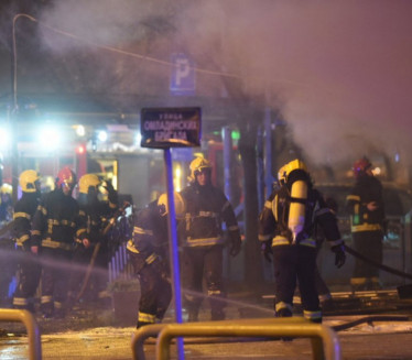 POŽAR: Izgoreo restoran na Novom Beogradu, troje povređeno