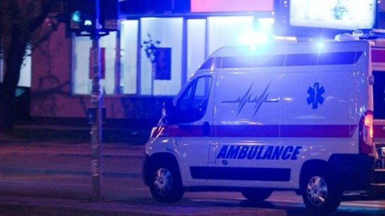 ДРАМА НА НОВОМ БЕОГРАДУ: Мушкарац избоден ножем у тучи