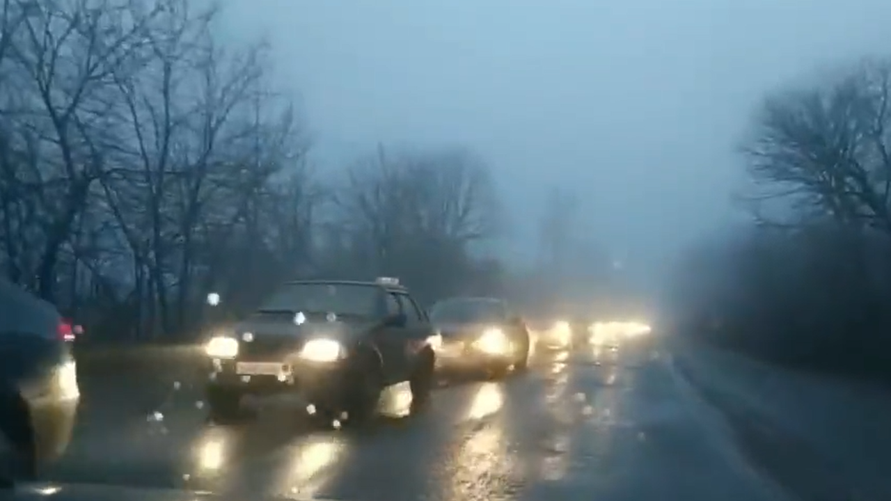 NEPREGLEDNE KOLONE PREMA RUSIJI: Stanovništvo napušta Donbas