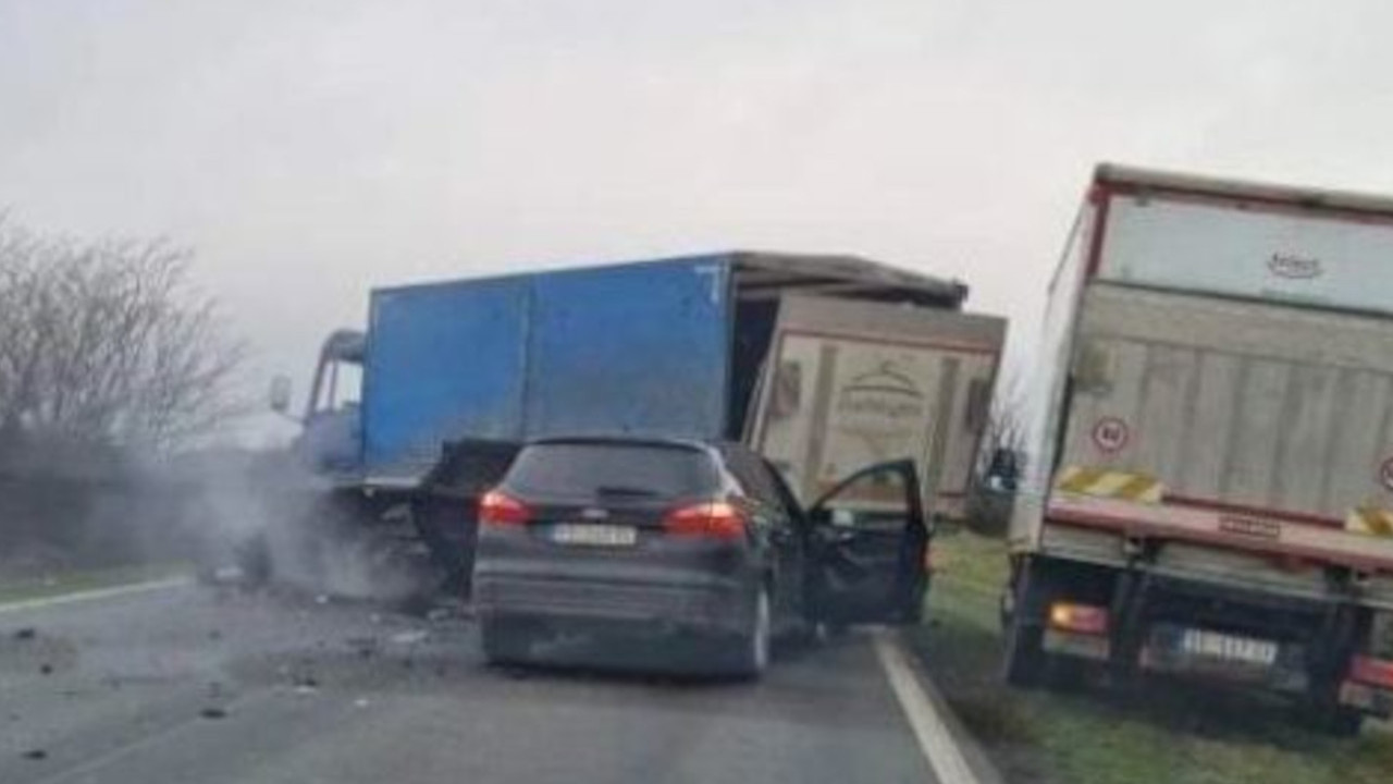 SUDAR KAMION I AUTOMOBILA: Kod Kovina nastradala jedna osoba