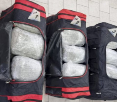 UHAPŠEN BRAČNI PAR: Policija pronašla preko 50 kg marihuane
