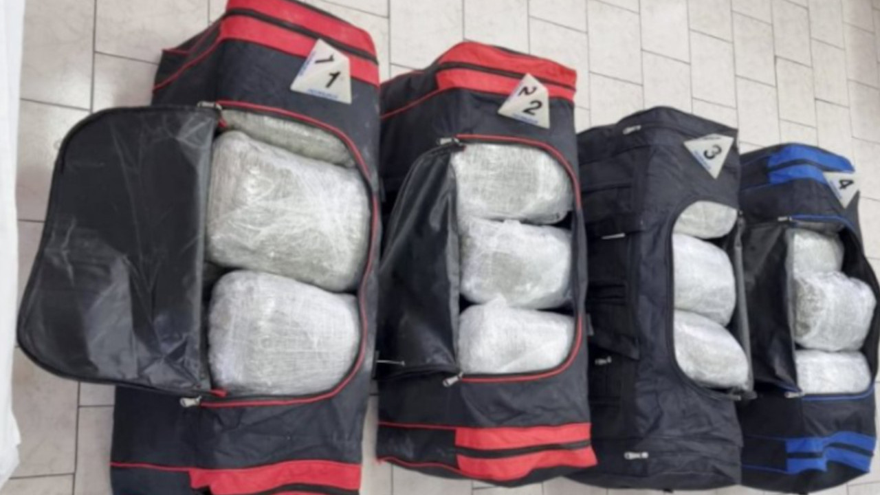 UHAPŠEN BRAČNI PAR: Policija pronašla preko 50 kg marihuane