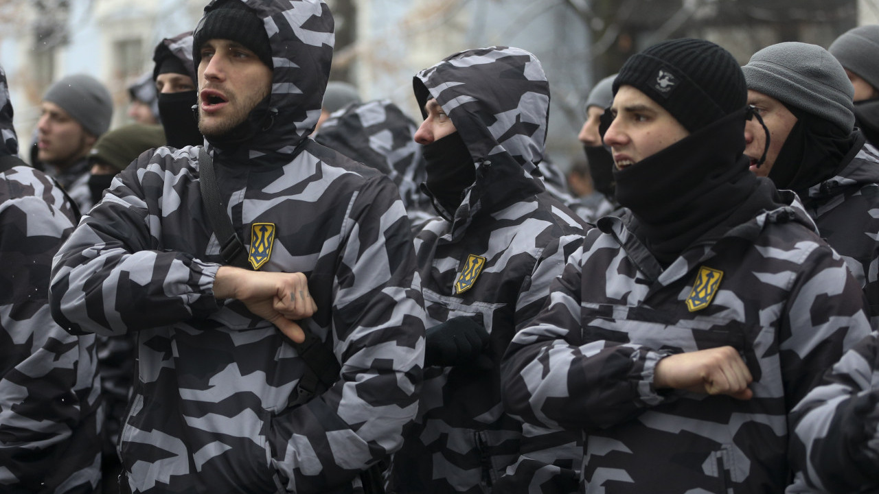 УКРАЈИНЦИ ВРБУЈУ: Покренут сајт за стране добровољце (ФОТО)