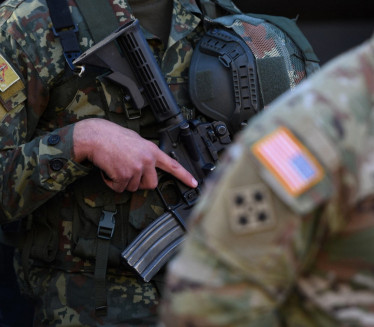 НАТО МАНЕВРИ У ЕВРОПИ: "Јеж" дигао 15.000 војника