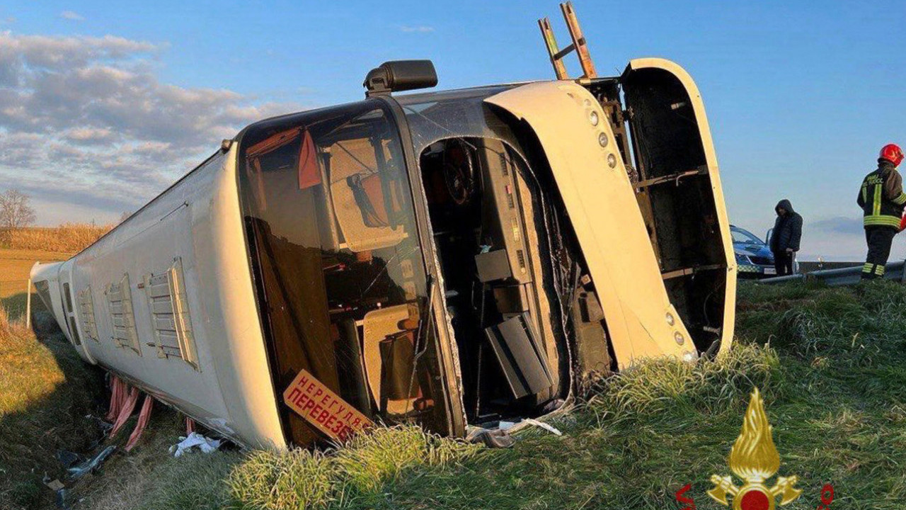 STRAVIČNA NESREĆA Prevrnuo se autobus pun Ukrajinaca