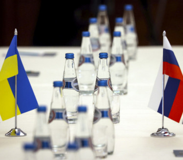 МИРОВНИ ПРЕГОВОРИ: Почео састанак Украјине и Русије