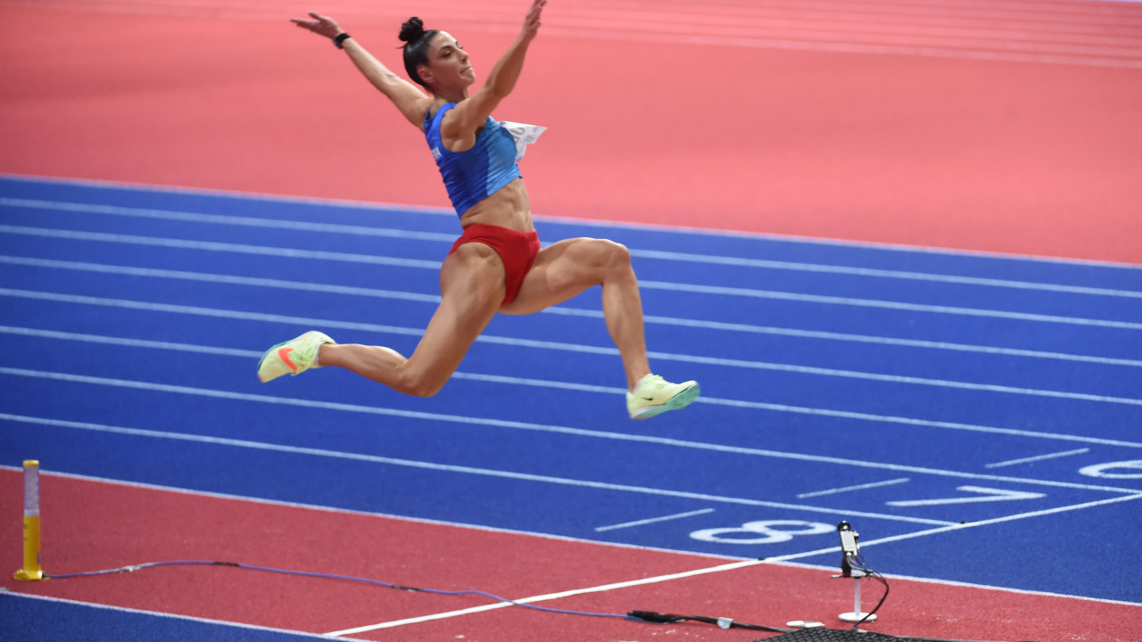 ИВАНА ПОНОВО ШАМПИОН: Атлетичарка оборила светски рекорд!