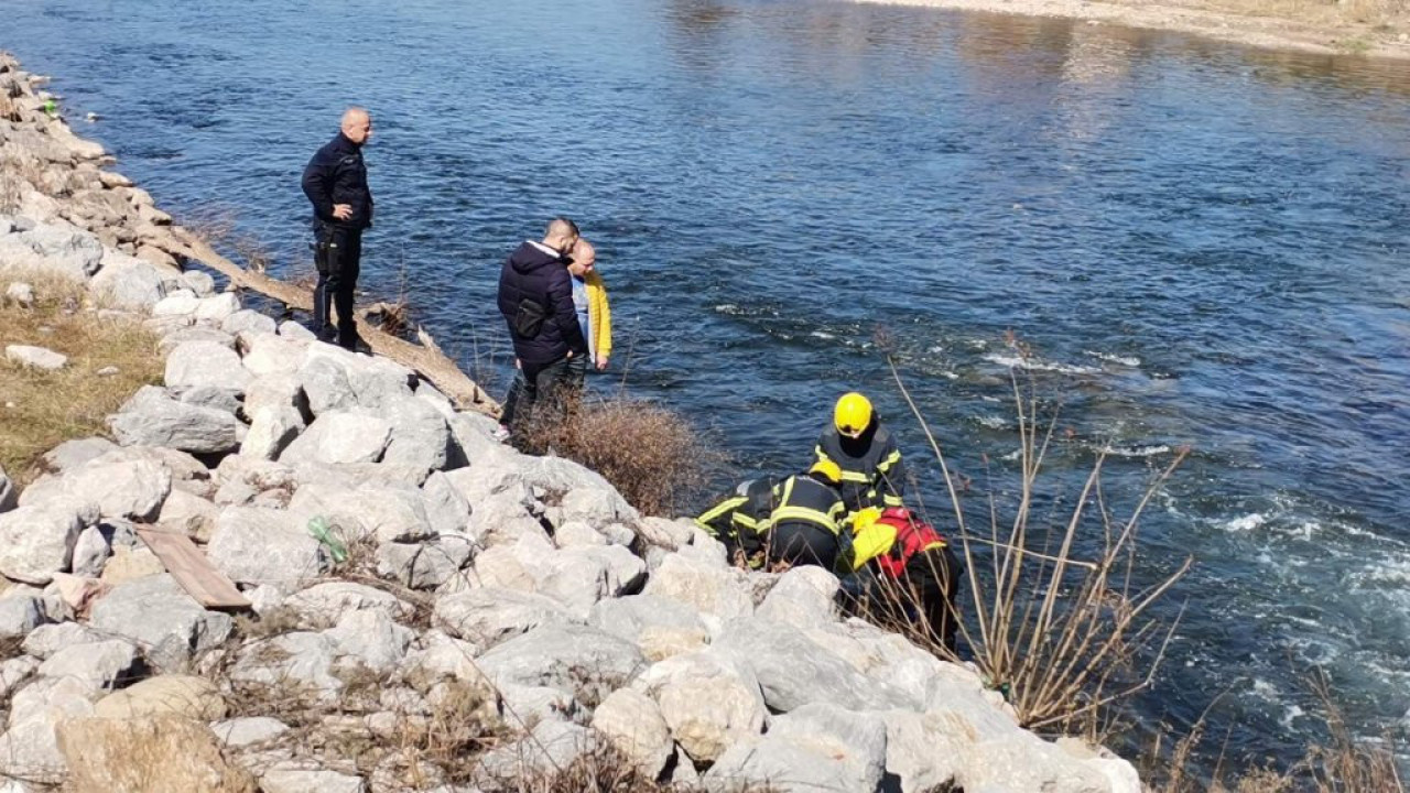 PRONAĐEN LEŠ U RECI: Policija izvukla telo