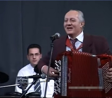 МЕЂУ НАЈТРАЖЕНИЈИМ Како је настао хит Певај ујко, певај роде
