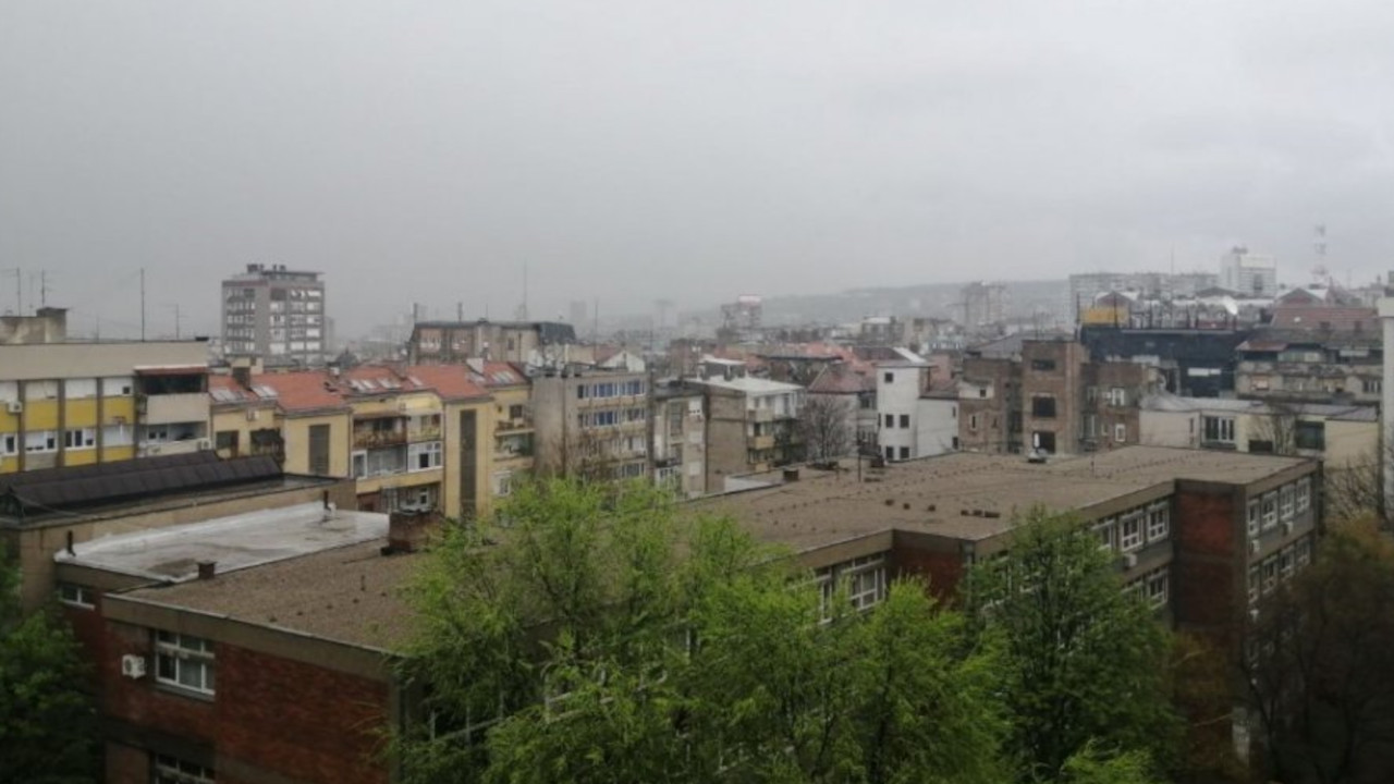 НЕВРЕМЕ ШИРОМ СРБИЈЕ: РХМЗ упозорава, могућ и град
