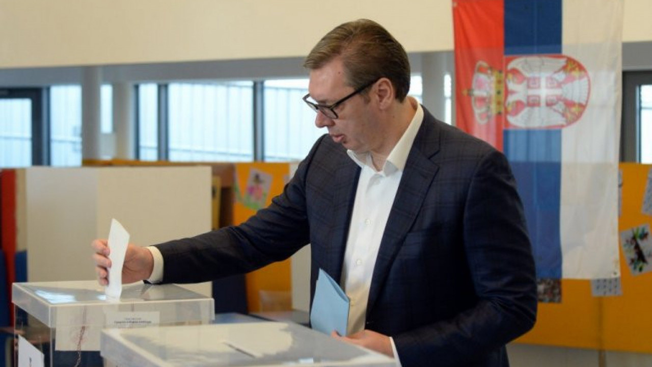 VUČIĆ PONOVO PREDSEDNIK: Evo šta je rekao posle glasanja