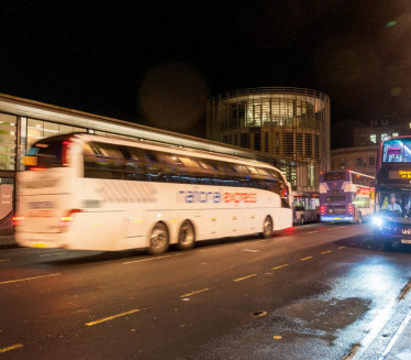 UŽAS U BULEVARU: Autobusu koji prevozi decu otpala dva točka