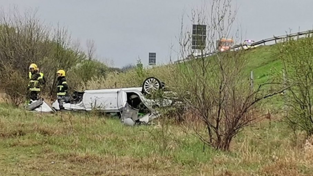 PRVE FOTOGRAFIJE: Škoda gotovo uništena (FOTO/VIDEO)