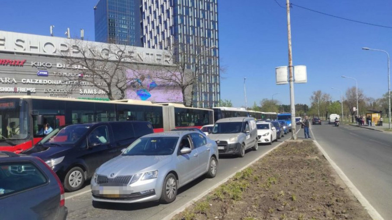 Шта све снимају камере за црвено светло?