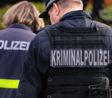 ONI PUCAJU NA KADETE: Neobičan ritual nemačke policije
