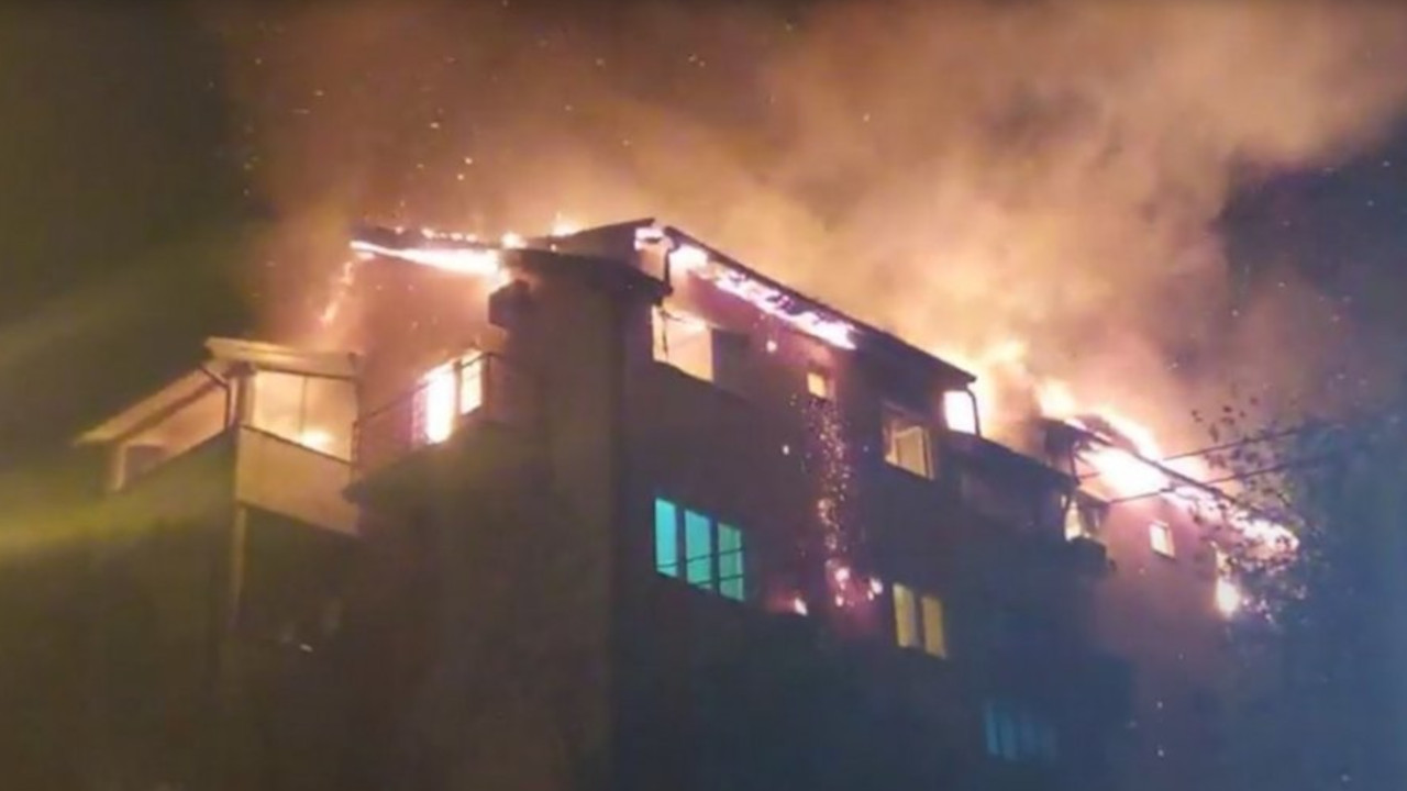 ВЕЛИКИ ПОЖАР У БГ: Пламен захватио четири стана на Карабурми