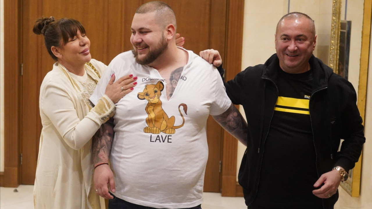 ФАМИЛИЈА СЕ ШИРИ: Ђани добио унуку!