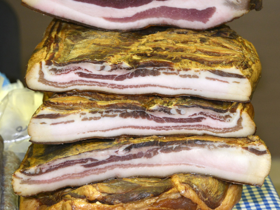 Slani Grad DA LI JE SLANINA ZDRAVA? Prava istina o omiljenoj hrani Srba - mnogi ...