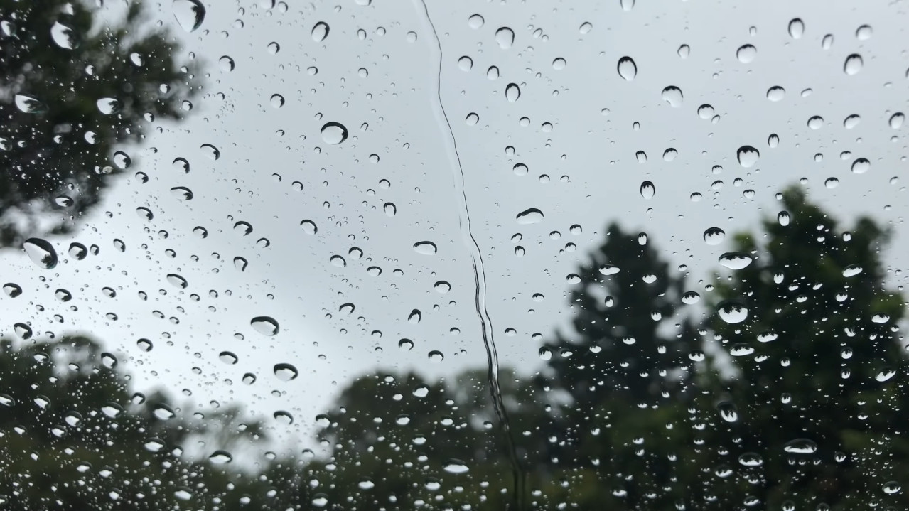 OTKRIVENA TAJNA: Kretanja kapi kiše po vetrobranskom staklu