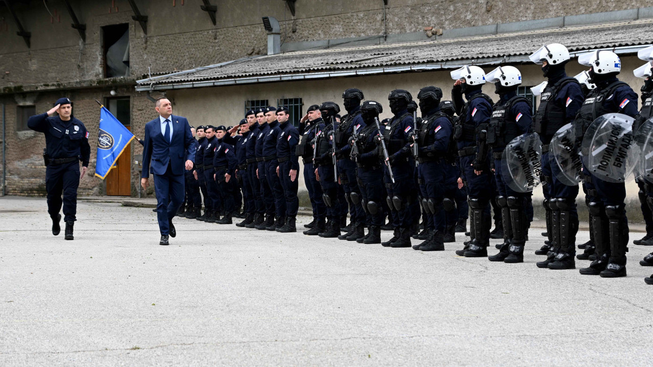 ДАН ПОЛИЦИЈСКЕ БРИГАДЕ: Вулин присуствовао обележавању