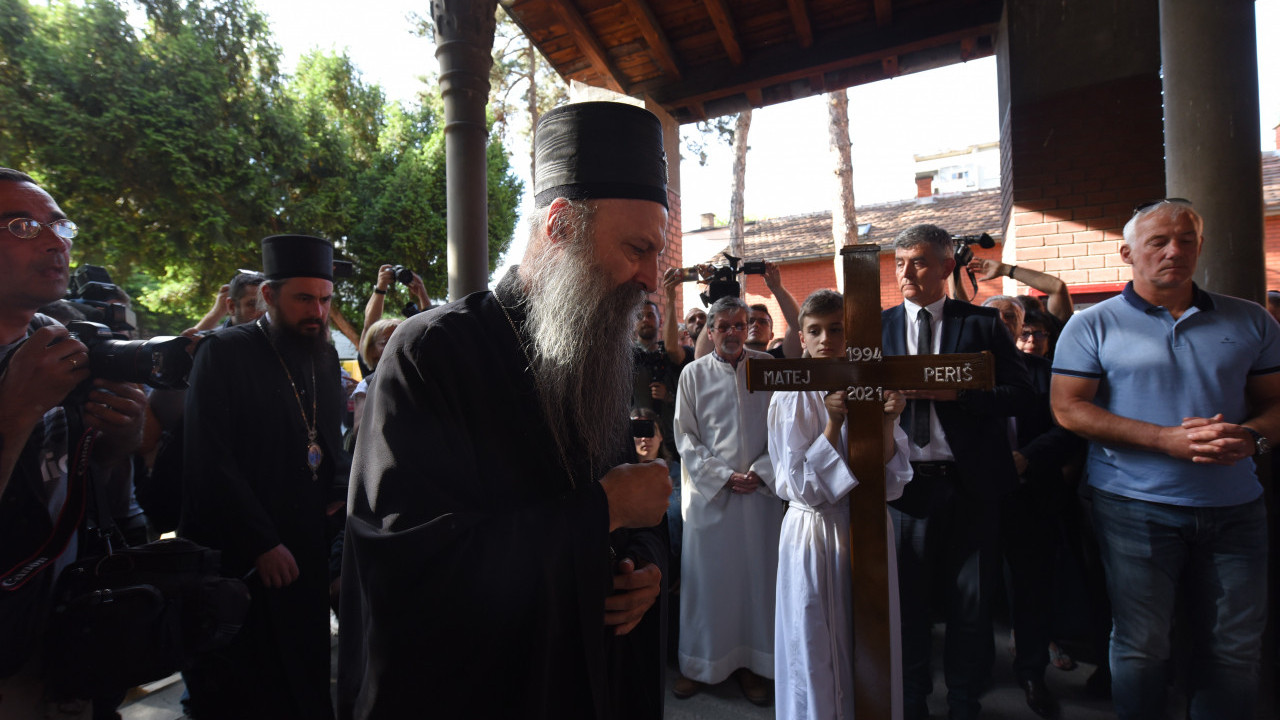 ODLAZIM KUĆI SA SINOM: Uz neutešnog oca i patrijarh