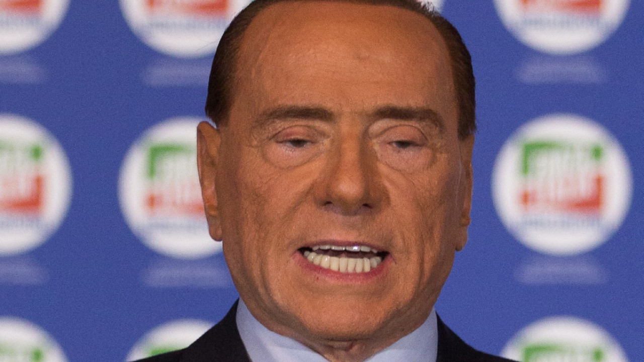 ПРОБЛЕМИ СА СРЦЕМ: Берлускони на интензивној нези